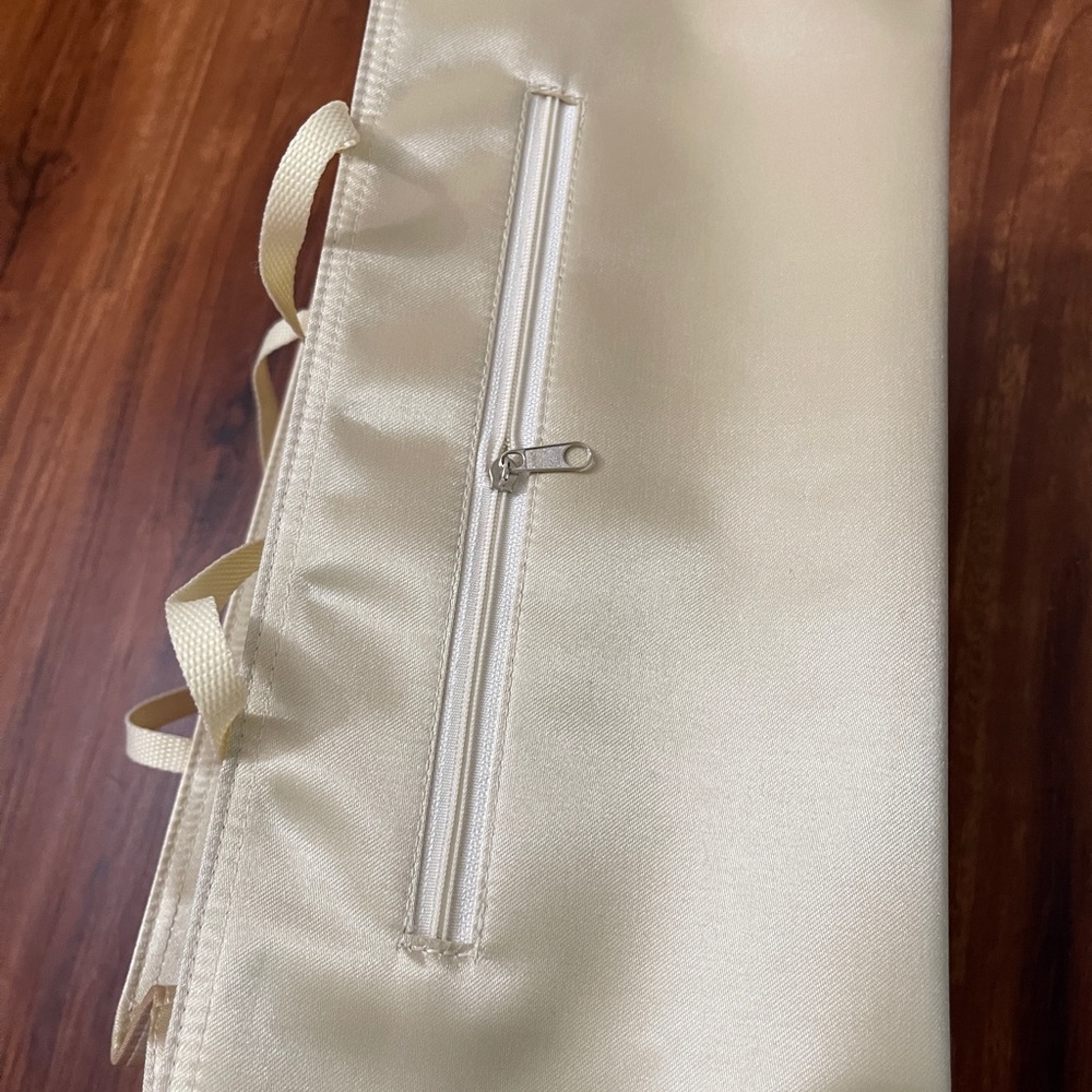 Organizer bag for luxury bag